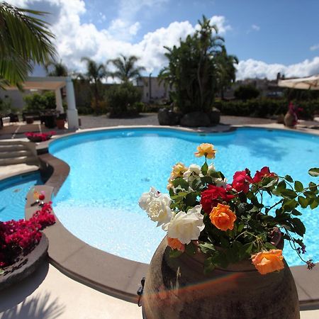 Residence Hotel La Giara Lipari  Bagian luar foto