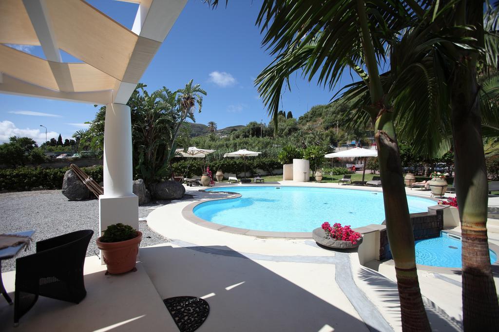 Residence Hotel La Giara Lipari  Bagian luar foto
