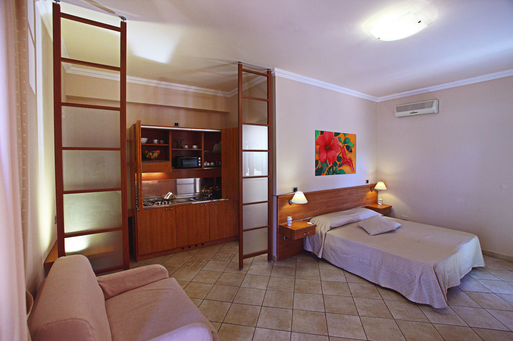 Residence Hotel La Giara Lipari  Bagian luar foto
