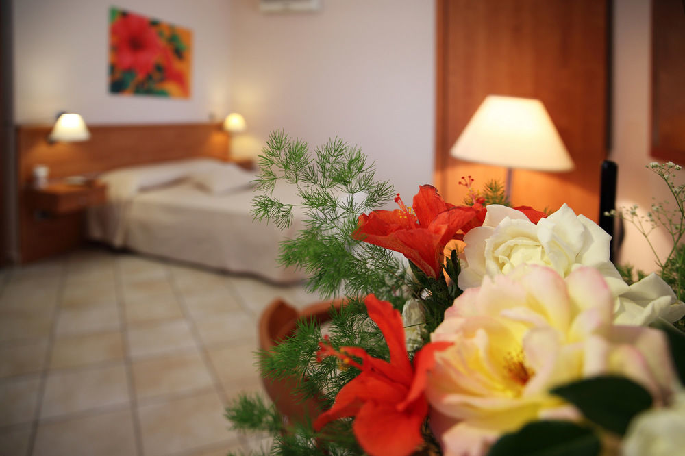 Residence Hotel La Giara Lipari  Bagian luar foto