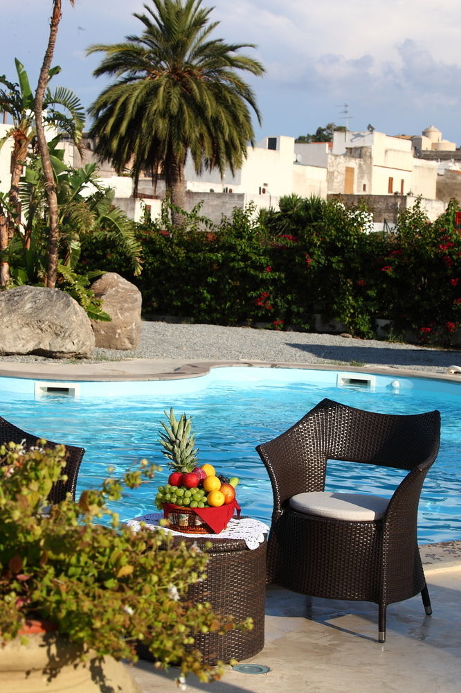 Residence Hotel La Giara Lipari  Bagian luar foto