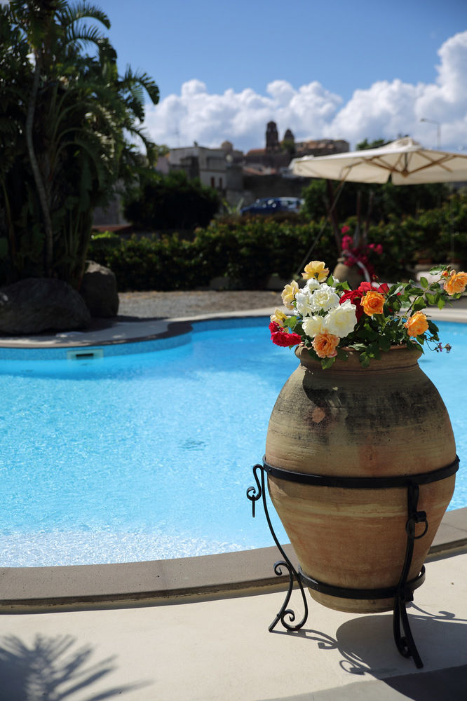 Residence Hotel La Giara Lipari  Bagian luar foto