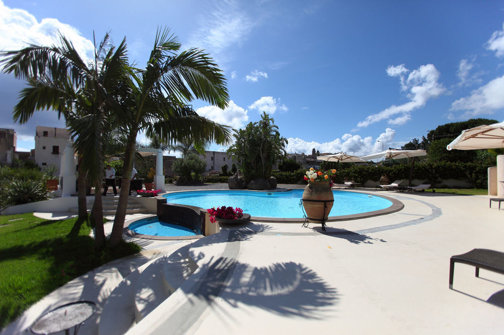 Residence Hotel La Giara Lipari  Bagian luar foto