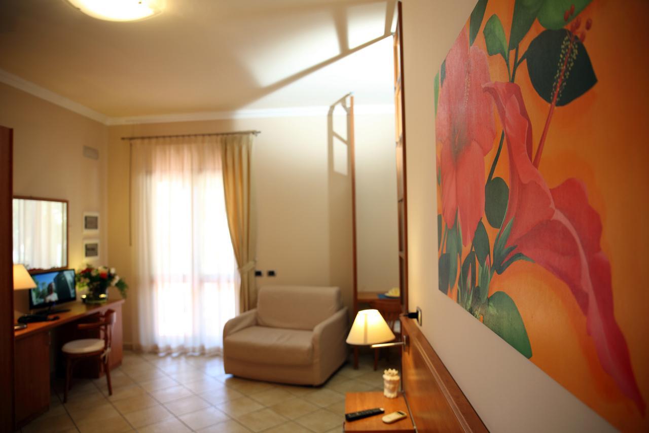 Residence Hotel La Giara Lipari  Bagian luar foto