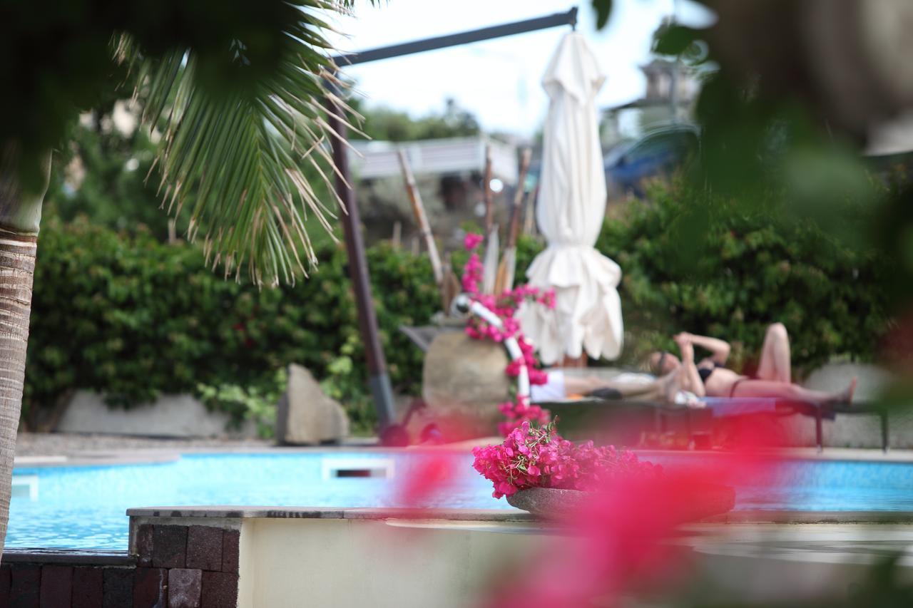 Residence Hotel La Giara Lipari  Bagian luar foto